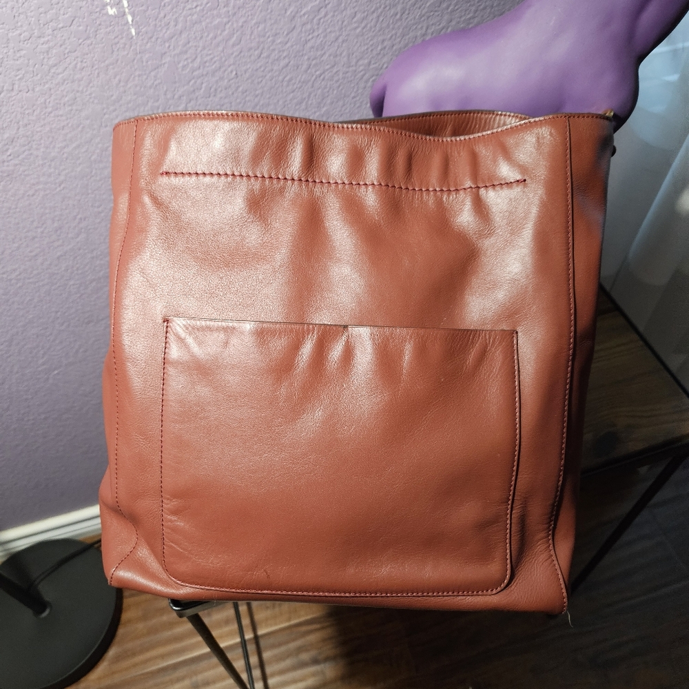 Bucket Handbag - Picture 3 of 4